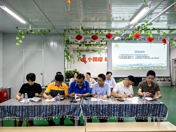 奉贤局组织召开家庭医生签约会 快递小哥...